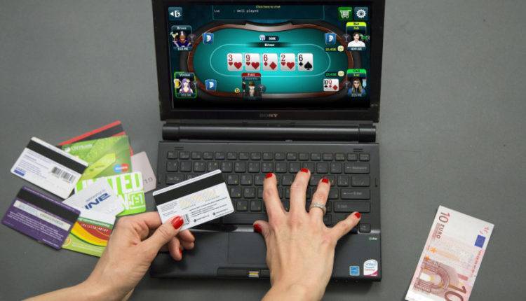 Искусственный интеллект обыграл лучших игроков мира в покер