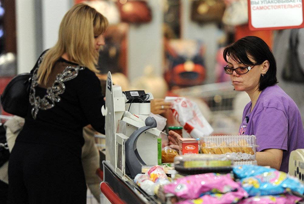 Россияне смогут снять наличные в кассах магазинов по всей стране