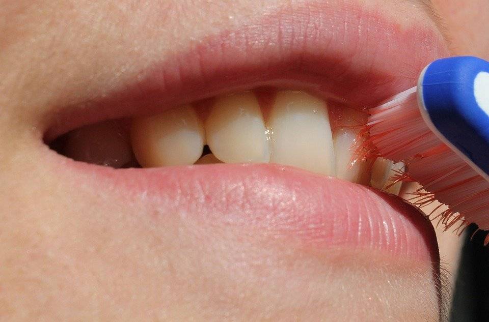 Эксперты назвали основные правила для ухода за полостью рта
