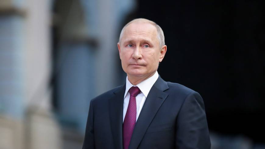 Владимира Путина познакомили с достижениями российской науки в Екатеринбурге