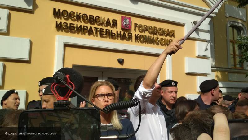 Соболь могла задать вопросы главе Мосгоризбиркома на пресс-конференции, но выбрала митинг