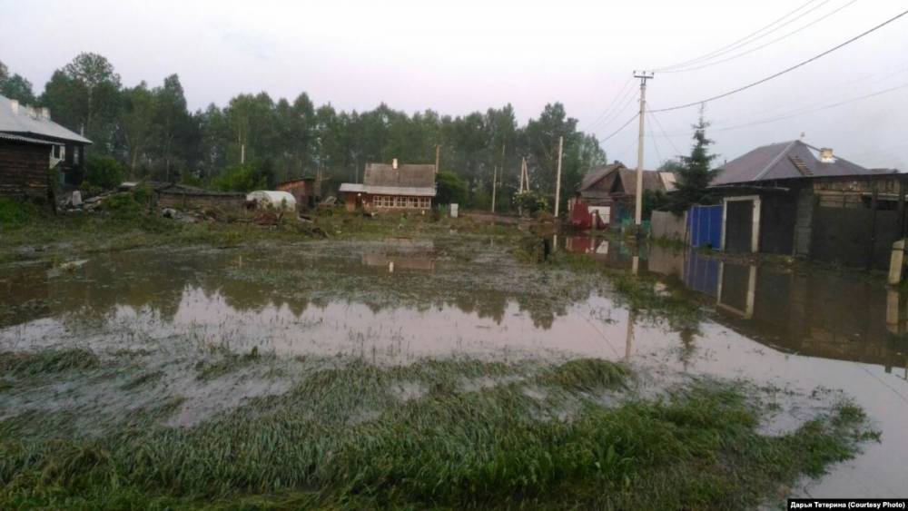 В Иркутской области уволился чиновник, чей дом спасали после паводка