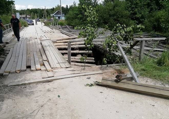 Под Рязанью обрушился деревянный мост