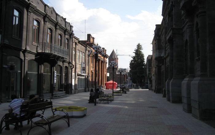 Город, умеющий не сводить счеты с историей - что мы знаем о северной столице Армении