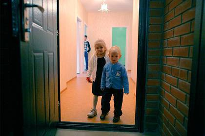 Российская школьница изобрела способ защиты детских пальцев от защемления дверью