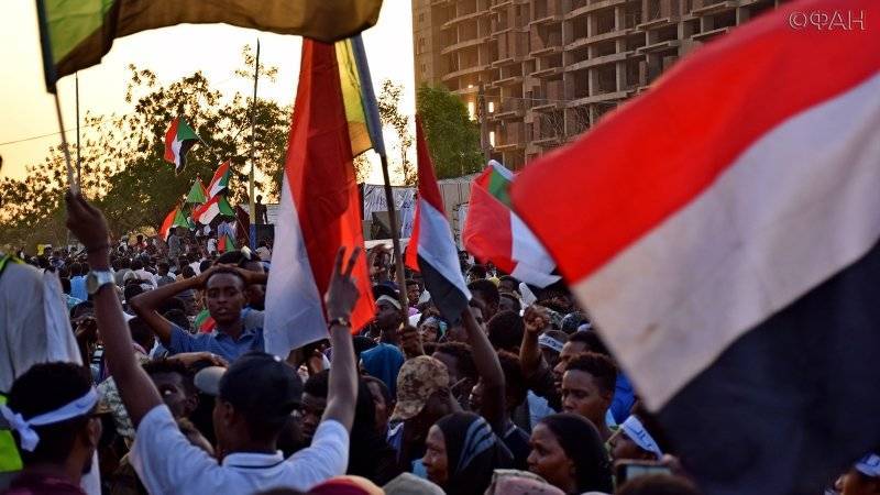 Корреспондент ФАН пострадал при разгоне  оппозиции в Судане