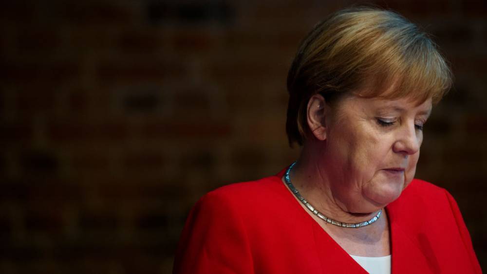 В правительстве Германии нашли оправдание новому "недомоганию" Меркель