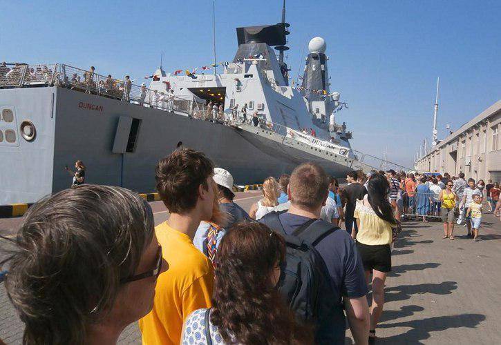 Вот тебе и город-герой: Одесса выстроилась в гигантскую очередь к НАТОвским кораблям