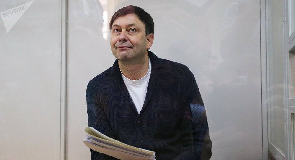 Луценко выступил против передачи Вышинского России, пока его не осудит украинский суд