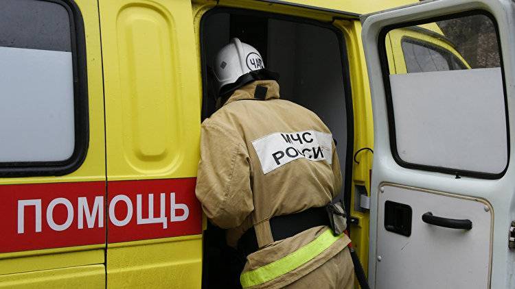 ДТП в Крыму: спасателям пришлось "вырезать" водителя из разбитого авто