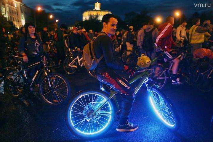 Ночной велофестиваль стартовал в Москве