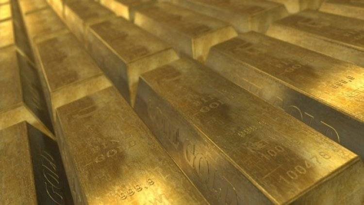 Цена на золото колеблется на фоне китайских статданных