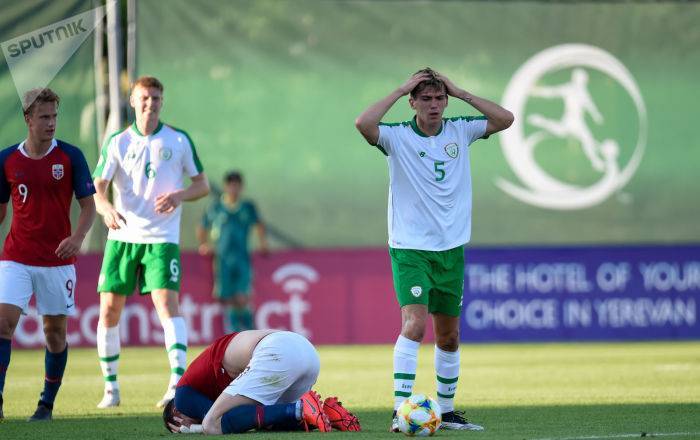 Сборные Норвегии и Ирландии разошлись миром в матче ЧЕ U19 в Ереване — фото