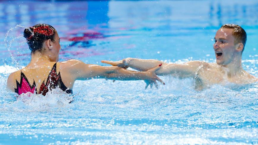 Синхронисты Мальцев и Гурбанбердиева взяли золото на ЧМ по водным видам спорта