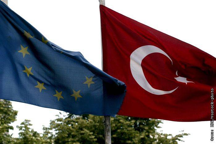 В ЕС приняли меры воздействия на Турцию из-за бурения кипрского шельфа