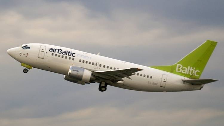Вылетевший в Москву самолет латвийской компании AirBaltic вернулся в Ригу
