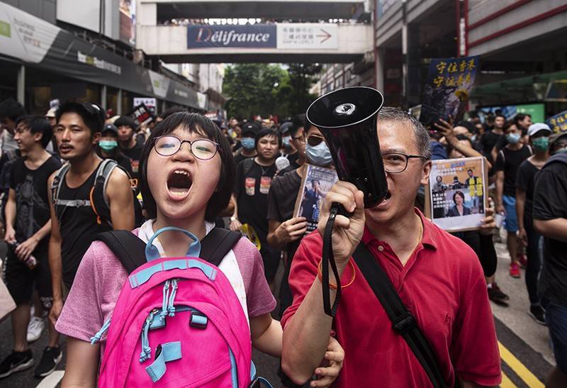 В Гонконге вспыхнули ожесточенные бои демонстрантов с полицией