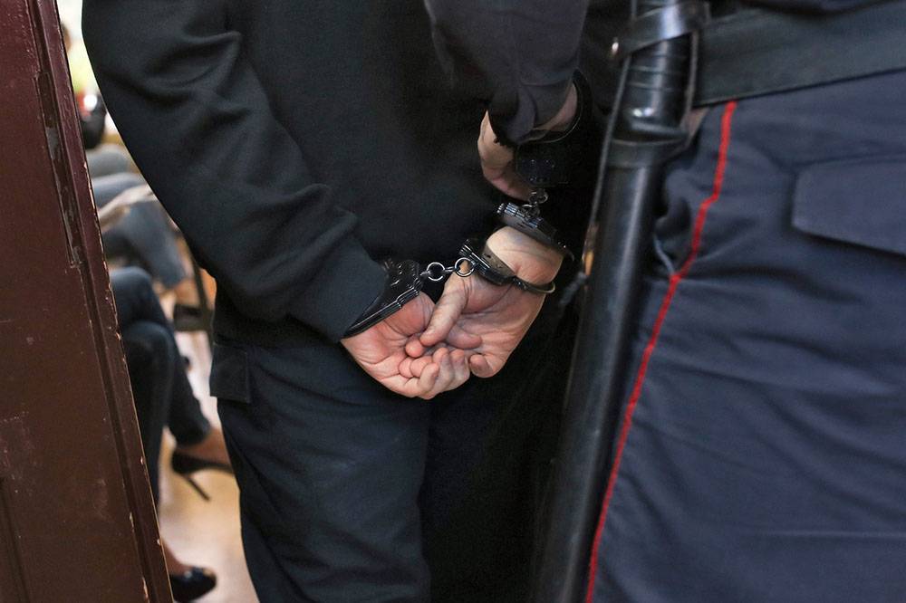 В Москве задержали двоих офицеров управления ФСБ по борьбе с терроризмом по подозрению в мошенничестве