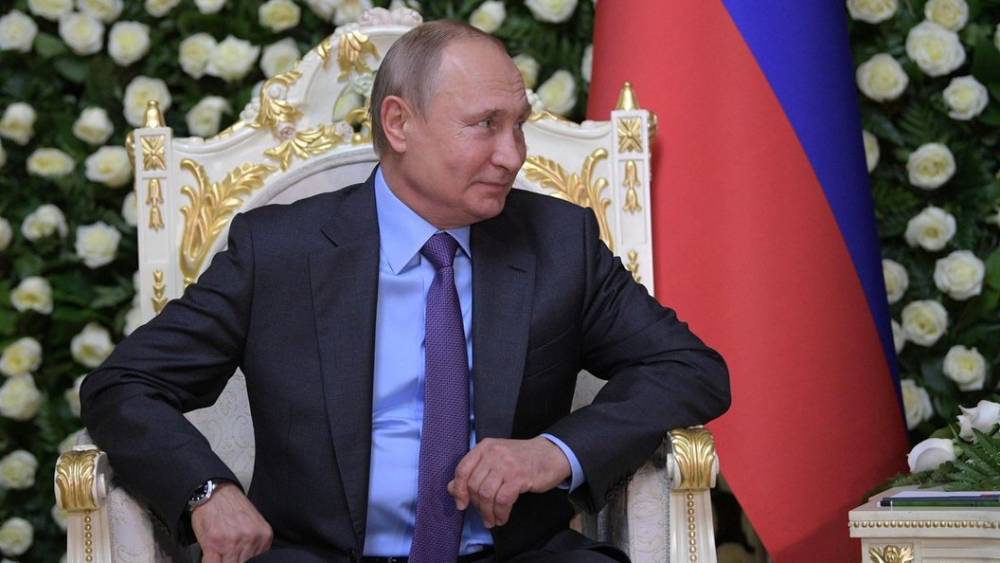 "Отказываться нельзя": В Сети появились редкие кадры "крестного отца" - Путина