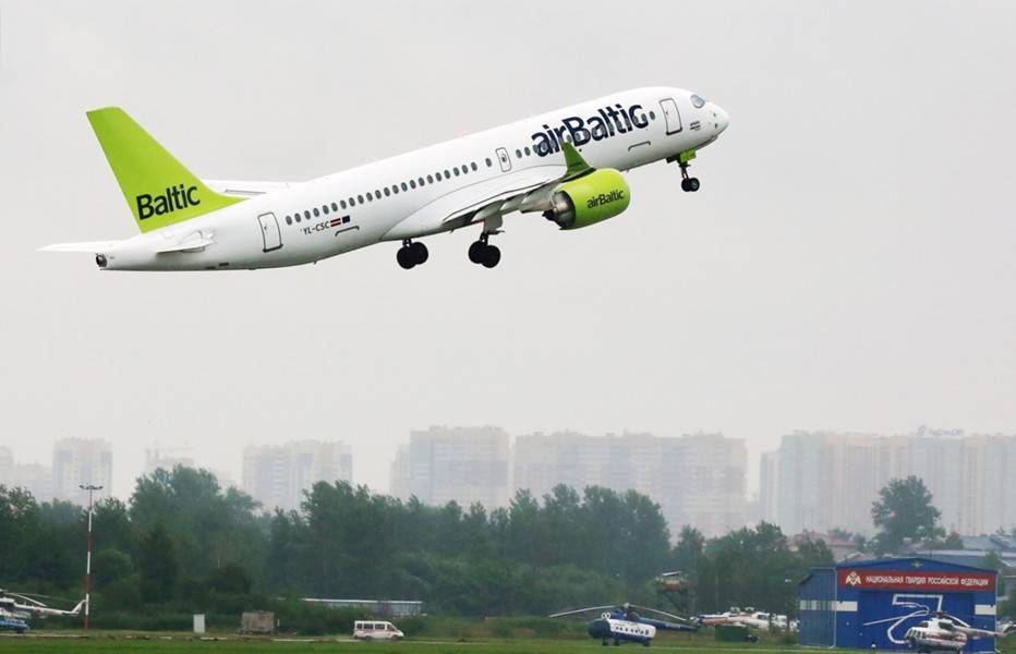 Рейс Рига – Москва вернулся в аэропорт из-за запаха на борту