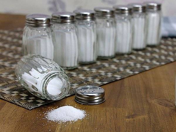 Минздрав предложил производить продукты питания только на йодированной соли