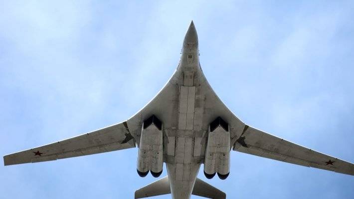 Полет ракетоносцев Ту-160 над Балтийским морем попал на видео