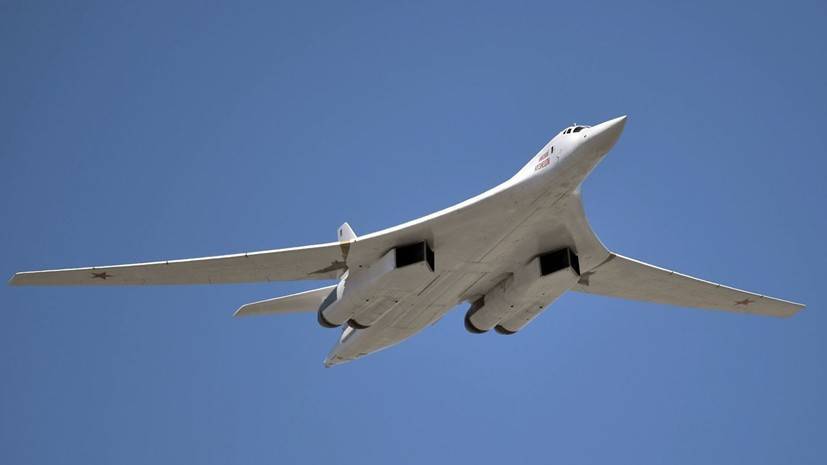 Ракетоносцы Ту-160 выполнили полёт над Балтийским морем — РТ на русском