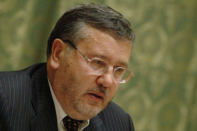 Экс-министр обороны Украины призвал арестовать генпрокурора Луценко