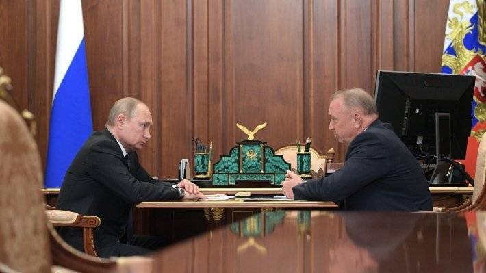 Путин призвал четко определить понятие «семейный бизнес»