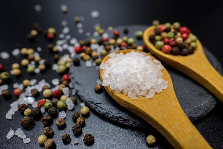Йодированную соль предложили использовать при изготовлении всех продуктов
