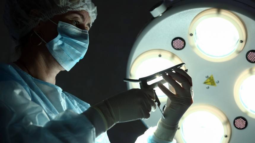 Видео: Гинеколог в Крыму фотографировалась во время операции