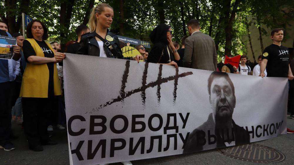 Малькевич назвал «наглой торговлей» со стороны Украины перенос слушаний по делу Вышинского