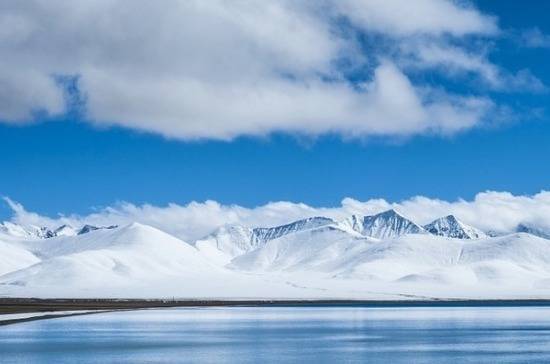 Госдума приняла во втором чтении законопроект о морском туризме в Арктике