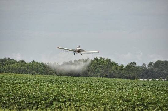 Депутаты попросят Генпрокуратуру проверить случаи использования опасных пестицидов