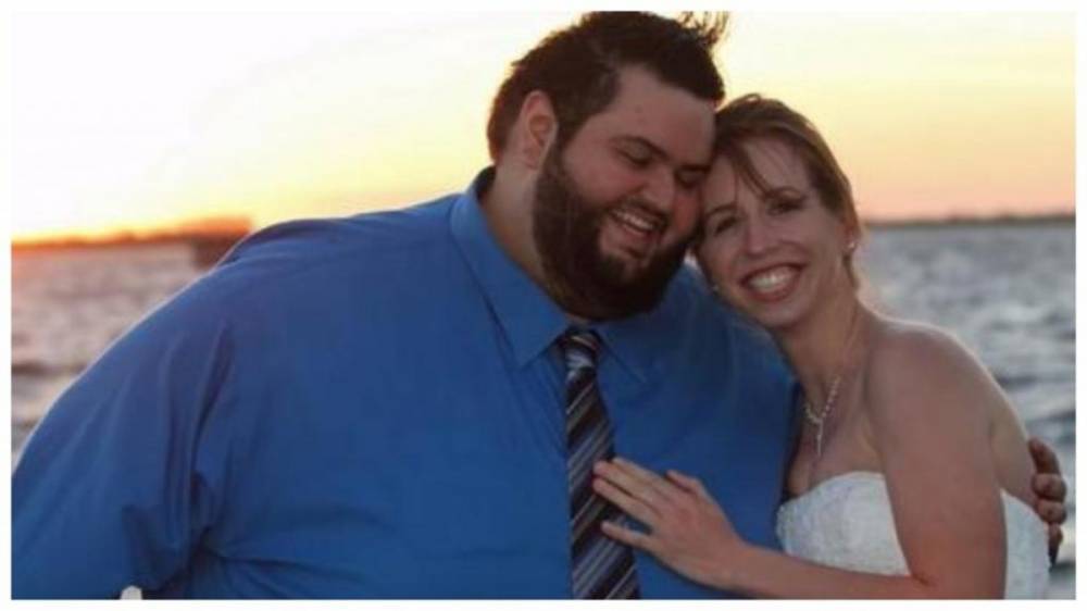 Парень перед свадьбой решил сбросить вес. В итоге он похудел на 145 кг.