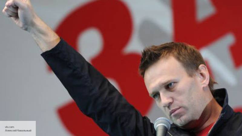 За подделкой подписей и покупкой голосов в пользу «независимых» кандидатов стоял Навальный