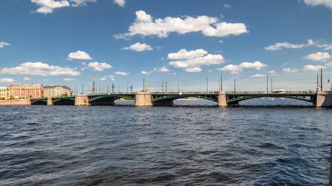 Биржевой мост могут закрыть с июля 2020 по октябрь 2023 года