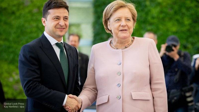 Меркель и&nbsp;Зеленский обсудили вопрос урегулирования гражданской войны на Украине