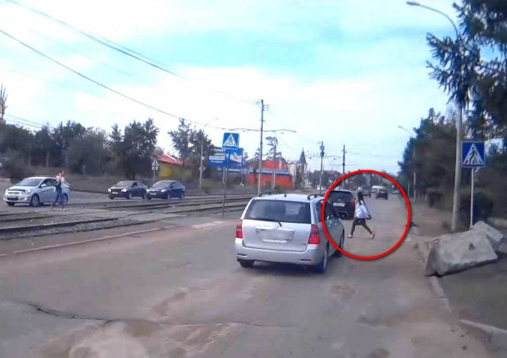В Улан-Удэ водитель «Филдера» сбил девушку на «зебре»