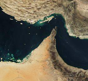В Ормузском проливе исчез нефтетанкер из ОАЭ