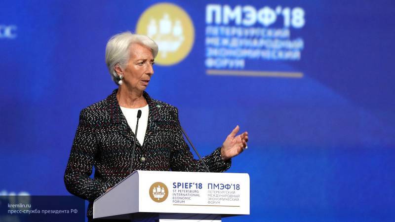 Кристин Лагард заявила, что подает в отставку с поста директора-распорядителя МВФ
