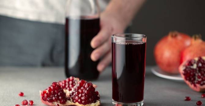 Ученые сообщили о смертельной опасности стакана сока в день