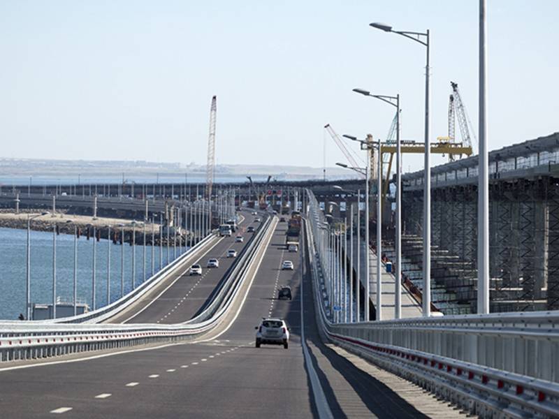 Жириновский ответил на слова Турчинова о Крымском мосте