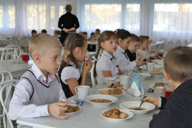 Директор крымского лагеря не подтвердил информацию о госпитализации детей