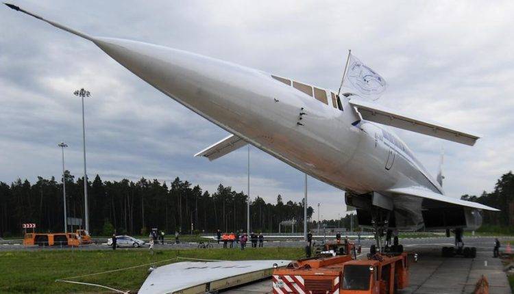 В Жуковском установили Ту-144