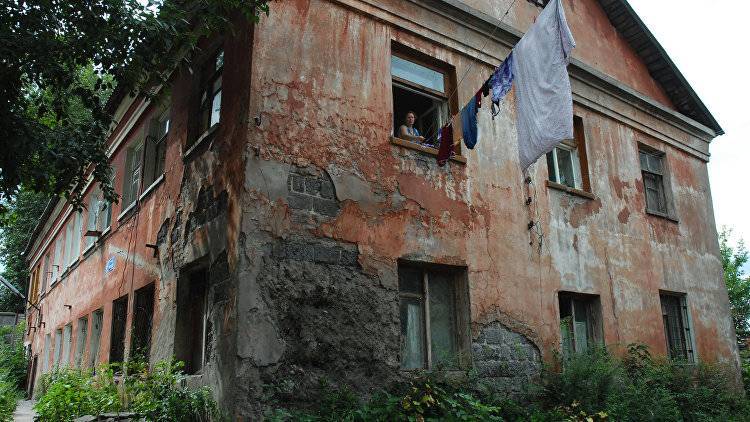 Крым не сдал "ни одного метра" для расселения аварийных домов - Фонд ЖКХ