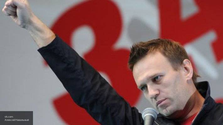 Сторонники Навального отрабатывают стандартную методичку «цветных революций»