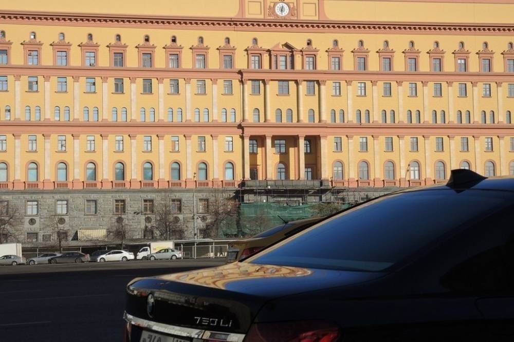 Сотрудник ФСБ признал вину в разбое на 140 млн рублей - МК