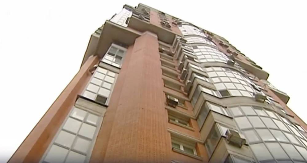 В Пресненском районе разваливается элитная многоэтажка