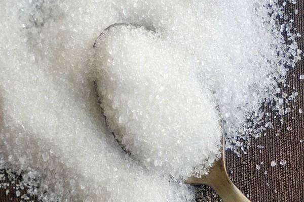 В России рекордно снизились оптовые цены на сахарный песок